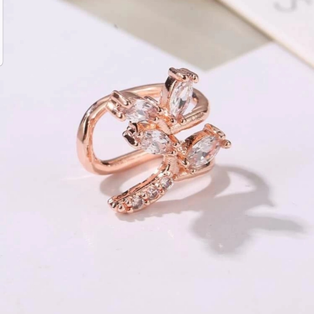 *Cory* Rose Gold Ear Cuff - Picture 2 of 3